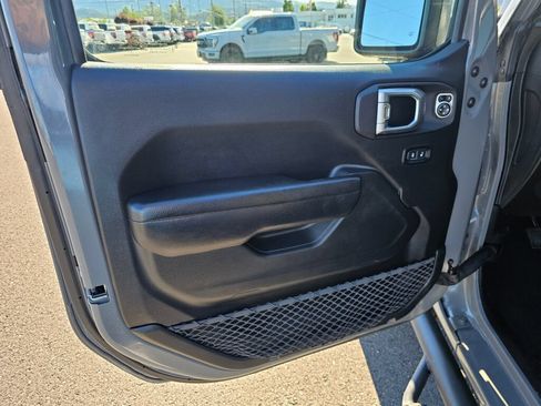 Used 2021 Jeep Wrangler Sport AWD/4WD image 15