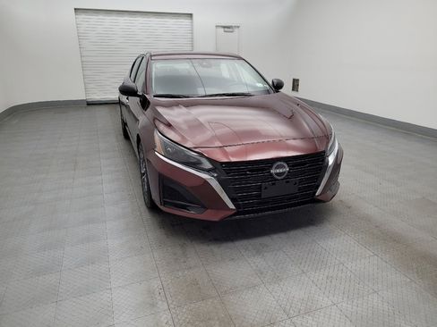 Used 2024 Nissan Altima 2.5 SV image 14