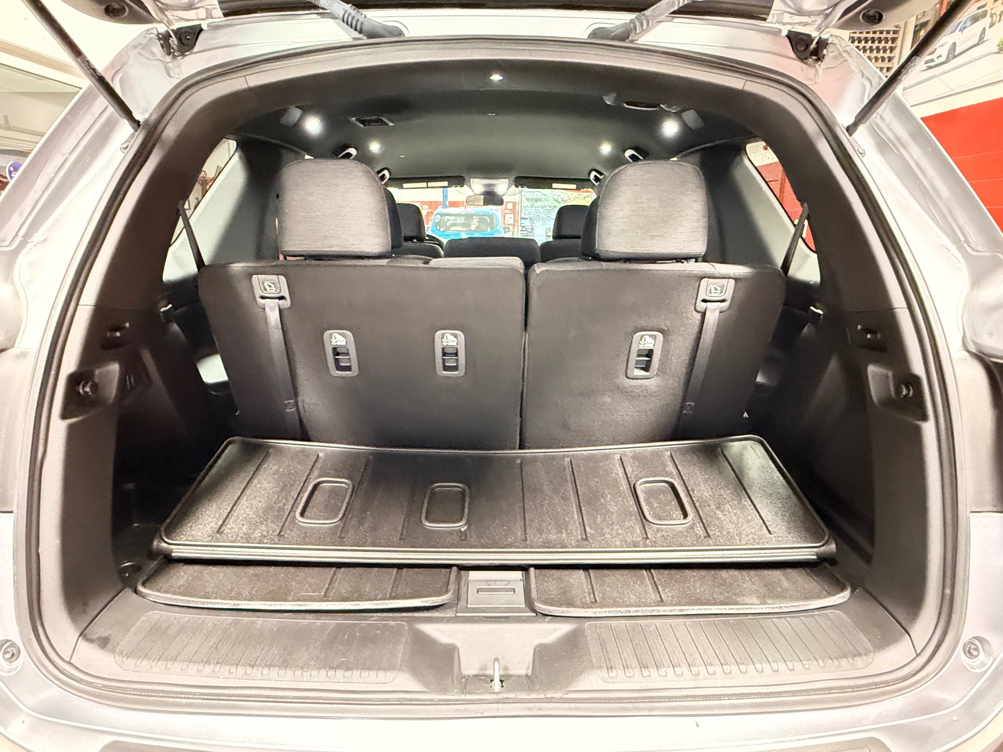 Used 2023 Honda Pilot Sport image 9