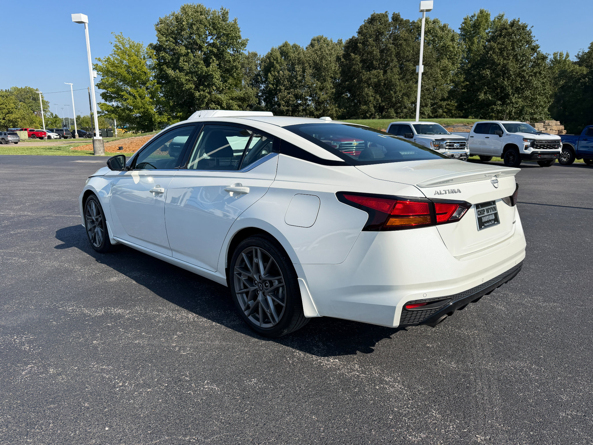 Used 2024 Nissan Altima 2.0 SR FWD image 5