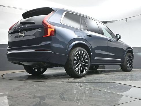 New 2026 Volvo XC90 T8 Plus w/ Protection Package Premier AWD/4WD image 39