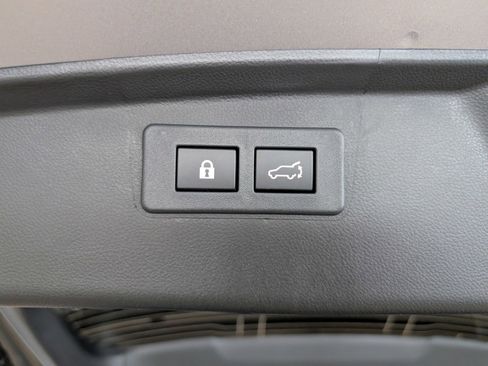 Used 2025 Subaru Outback Premium image 22