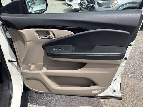 Used 2019 Honda Pilot Elite image 14