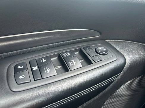 Used 2022 Dodge Durango SXT w/ Anodized Platinum Package RWD image 18