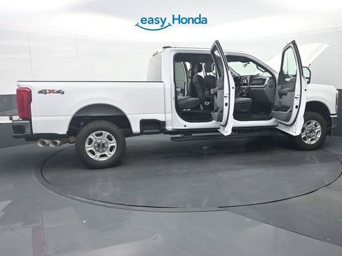 Used 2025 Ford F250 XLT AWD/4WD image 40
