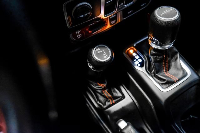 Used 2022 Jeep Gladiator Rubicon w/ LED Lighting Group AWD/4WD image 69