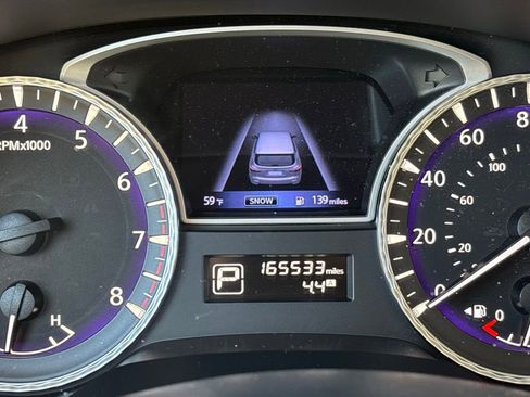 Used 2017 INFINITI QX60 FWD w/ Deluxe Technology Package image 29