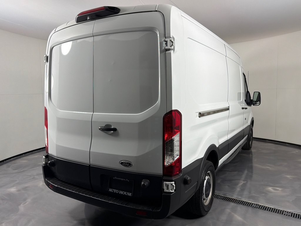 Used 2018 Ford Transit 250 148 Medium Roof RWD image 5