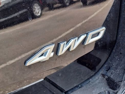 Used 2022 Ford Explorer Limited w/ Equipment Group 301A AWD/4WD image 7