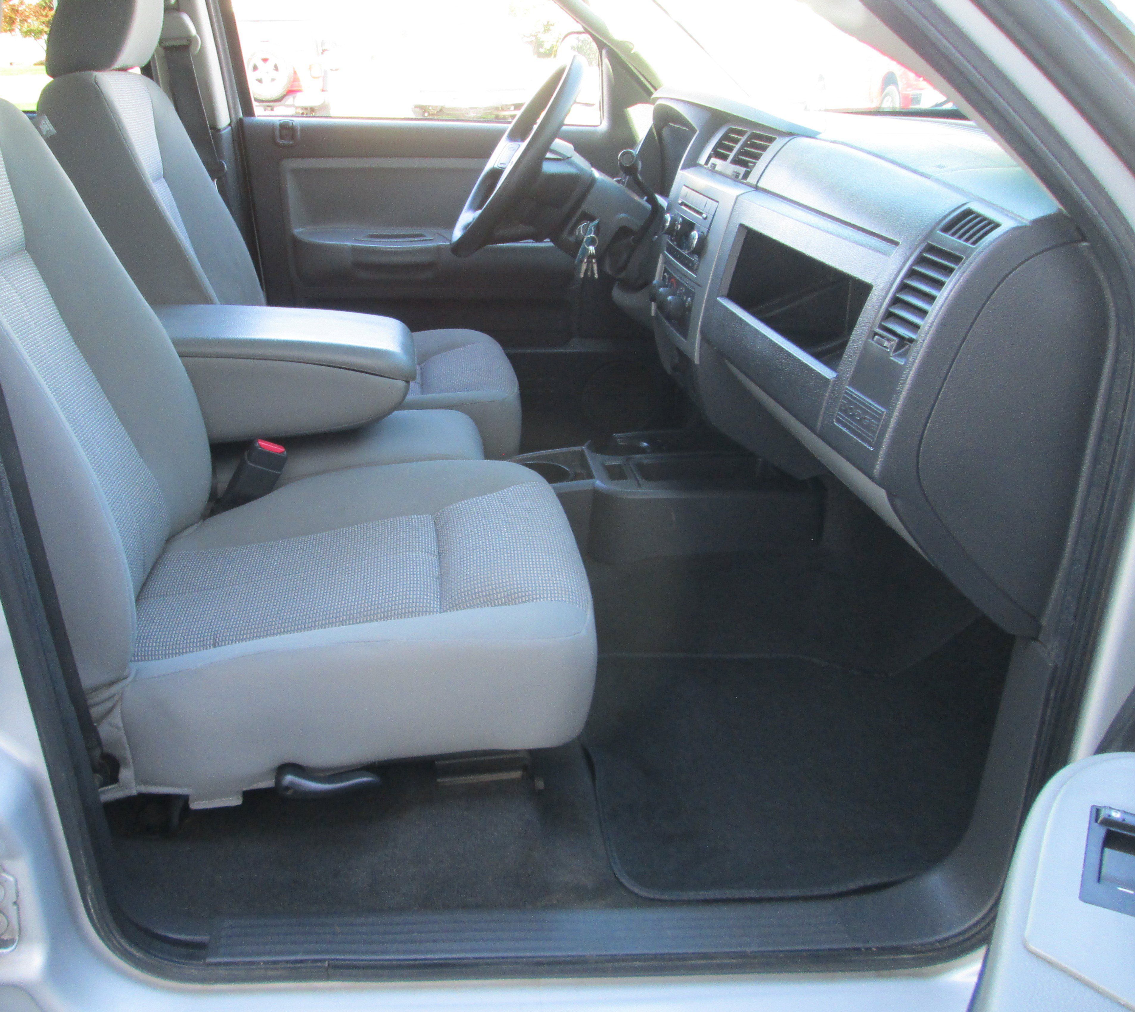 Used 2008 Dodge Dakota SLT w/ Trailer Tow Group AWD/4WD image 12