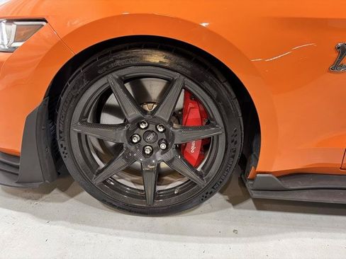 Used 2020 Ford Mustang Shelby GT500 w/ Carbon Fiber Track Pack RWD image 8