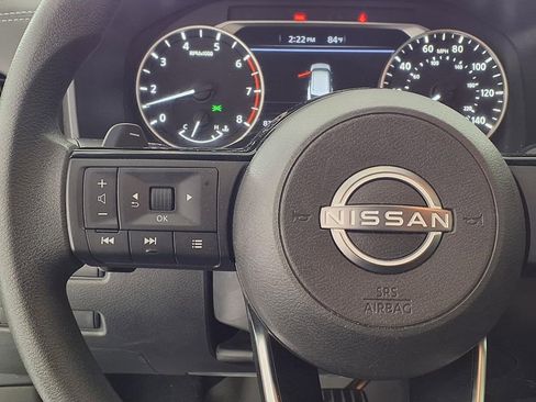 Used 2022 Nissan Rogue SV FWD image 14
