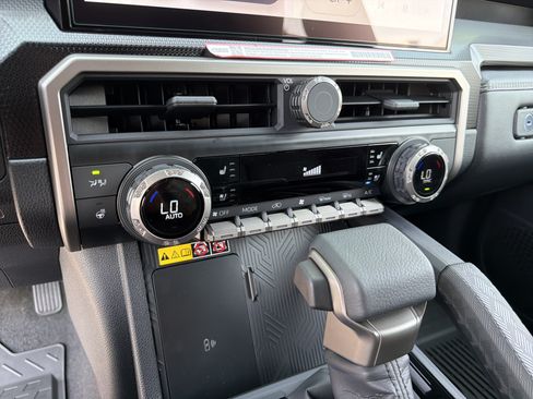 Used 2026 Toyota 4Runner Limited AWD/4WD image 20