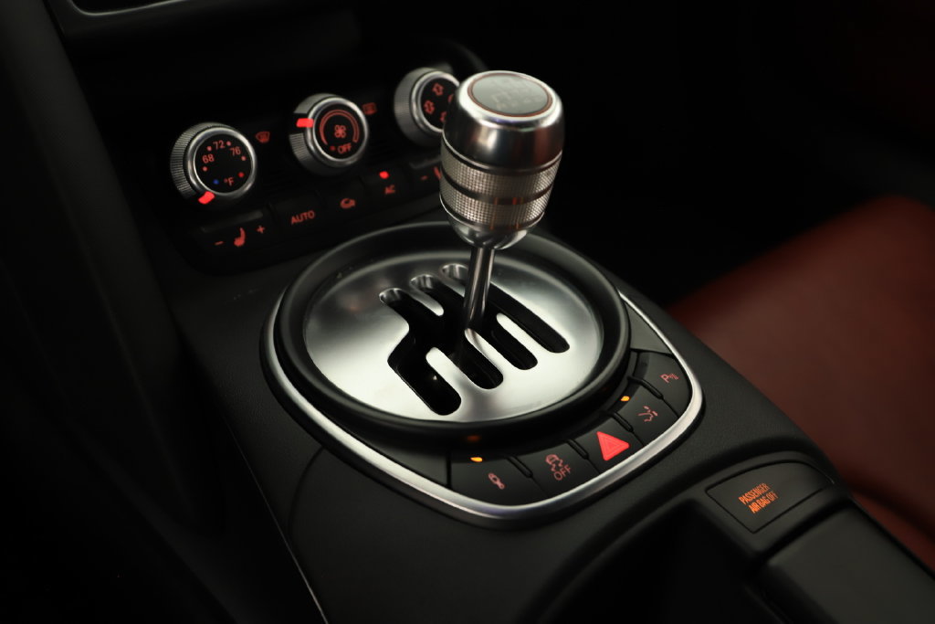 Used 2011 Audi R8 V10 AWD/4WD image 27