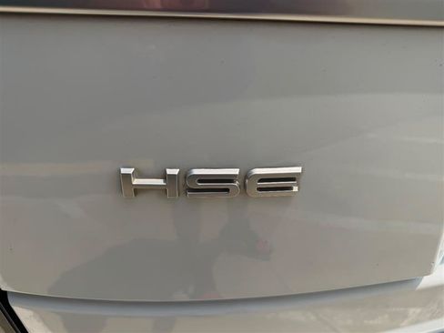 Used 2017 Land Rover Range Rover HSE AWD/4WD image 24