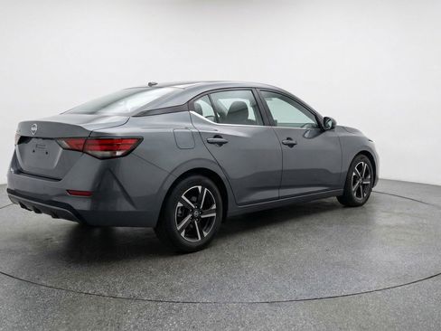 Used 2025 Nissan Sentra SV image 9