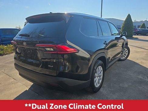 Used 2024 Toyota Grand Highlander XLE image 8