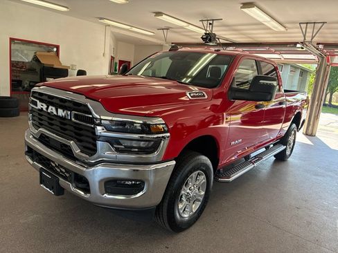 Certified 2026 RAM 2500 Big Horn AWD/4WD image 3