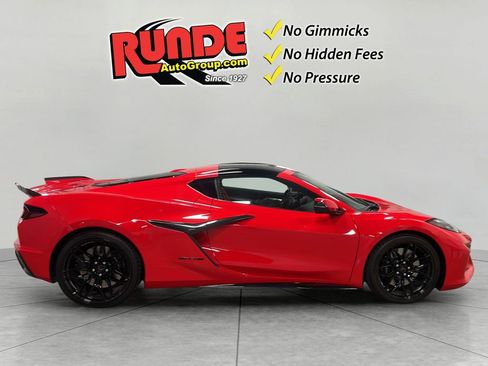 Used 2023 Chevrolet Corvette Z06 RWD image 7