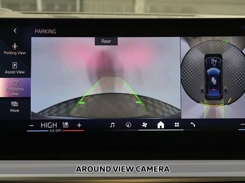 Used 2025 BMW X6 xDrive40i w/ Climate Comfort Package image 7