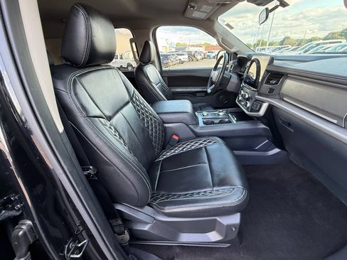 Used 2023 Ford Expedition XL AWD/4WD image 19