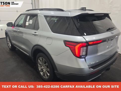 Used 2025 Ford Explorer Active w/ Active Comfort Package image 8
