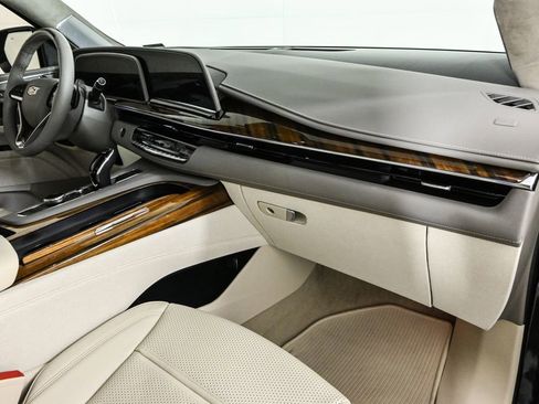 New 2024 Cadillac Escalade Sport Platinum w/ LPO, ONYX Package image 22