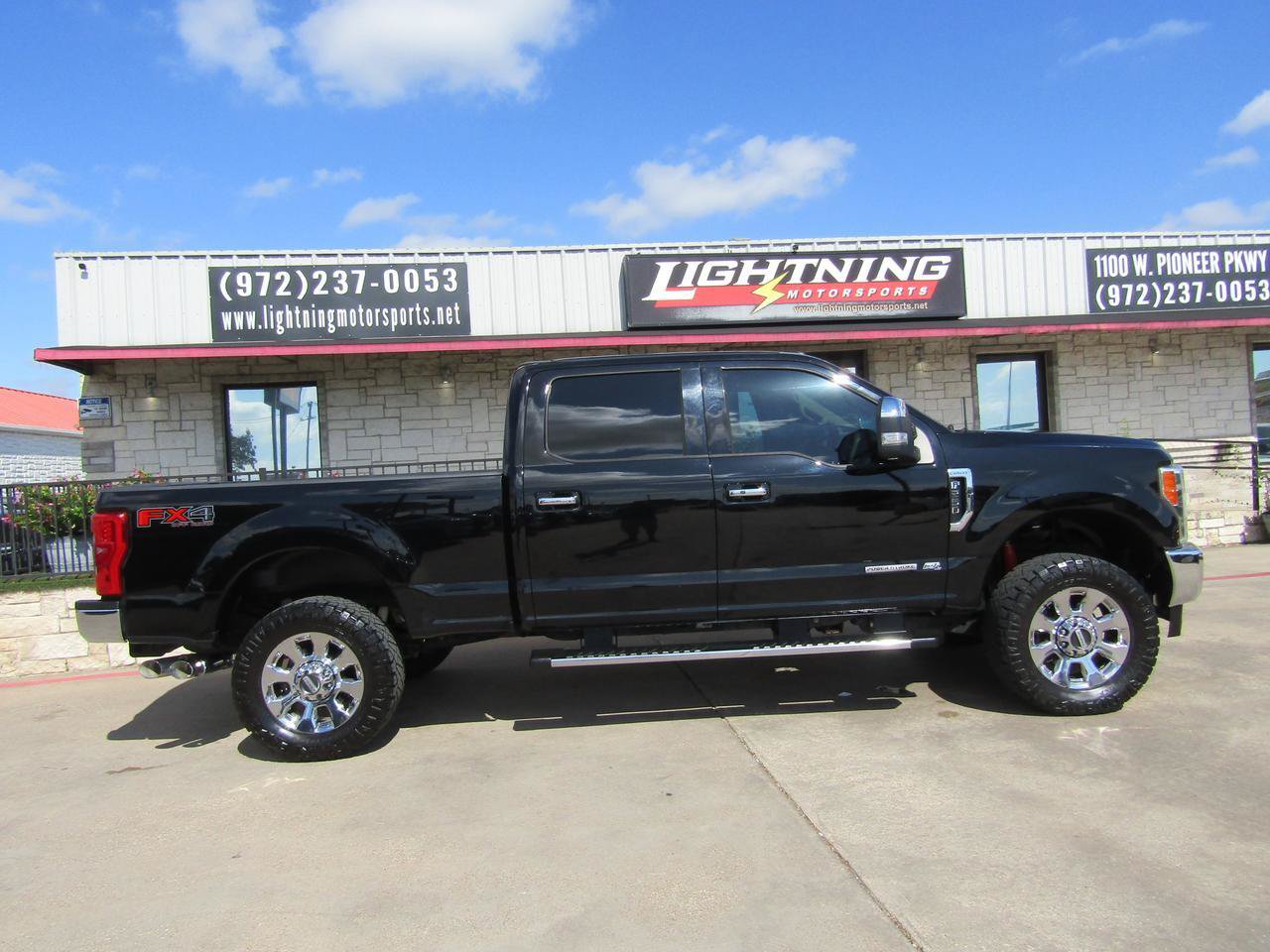 Used 2017 Ford F250 Lariat w/ Lariat Ultimate Package AWD/4WD image 5