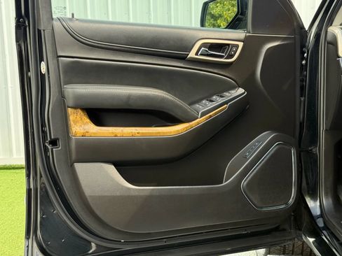 Used 2017 GMC Yukon XL Denali w/ Open Road Package AWD/4WD image 11