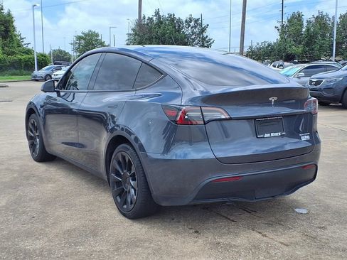 Used 2022 Tesla Model Y Long Range AWD/4WD image 2