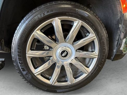 Used 2022 Cadillac Escalade ESV Premium Luxury Platinum w/ Heavy-Duty Trailer Package AWD/4WD image 23