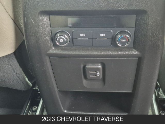Used 2023 Chevrolet Traverse LT AWD/4WD image 17