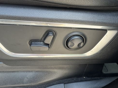 Used 2025 RAM 1500 Laramie RWD image 10