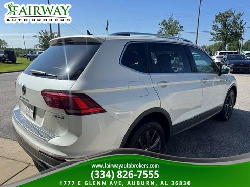Used 2023 Volkswagen Tiguan SE AWD/4WD image 6