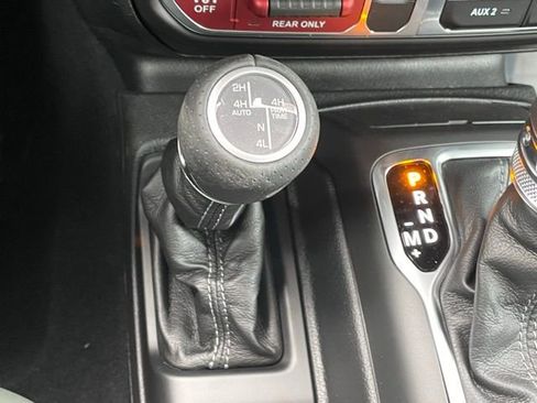 New 2026 Jeep Gladiator Mojave AWD/4WD image 25