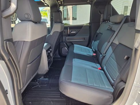 Used 2025 GMC Hummer EV 3X w/ LPO, Sport Package AWD/4WD image 16
