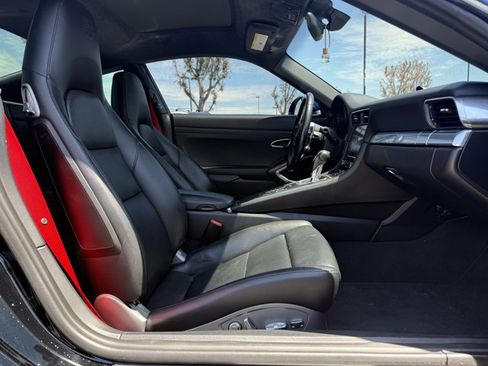 Used 2017 Porsche 911 Carrera 4S AWD/4WD image 16