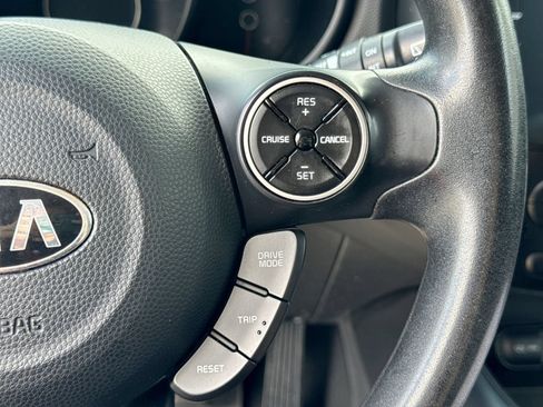 Used 2018 Kia Soul + FWD image 24
