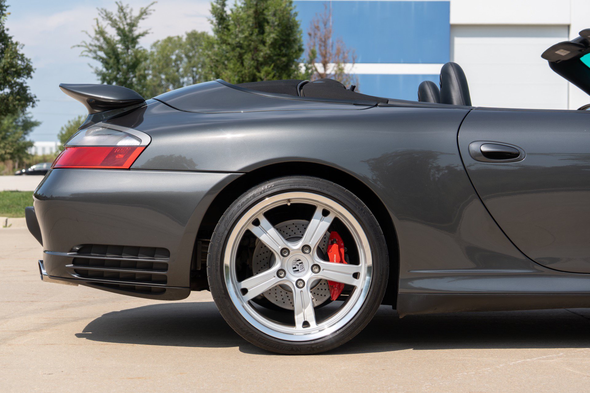 Used 2004 Porsche 911 Carrera 4S AWD/4WD image 32
