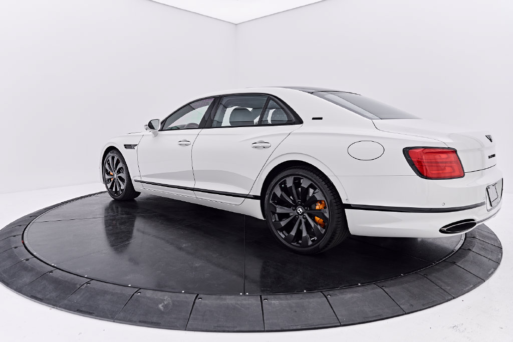 Used 2025 Bentley Flying Spur Plug-In Hybrid AWD/4WD image 10