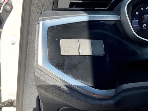 Used 2020 Audi Q3 2.0T Premium w/ Convenience Package image 33