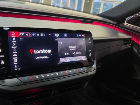 Used 2024 Dodge Charger R/T w/ Plus Group image 26