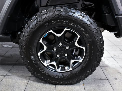 Used 2022 Jeep Wrangler Unlimited Rubicon 4xe w/ Cold Weather Group image 8