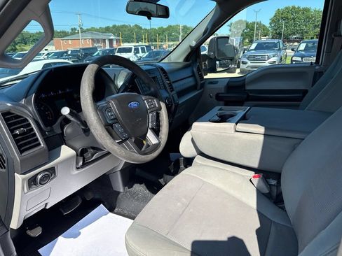 Used 2017 Ford F250 XL w/ Power Equipment Group AWD/4WD image 16