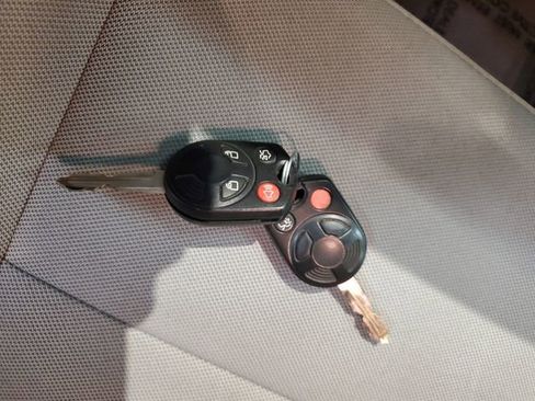 Used 2010 Ford Escape 2WD Hybrid image 30