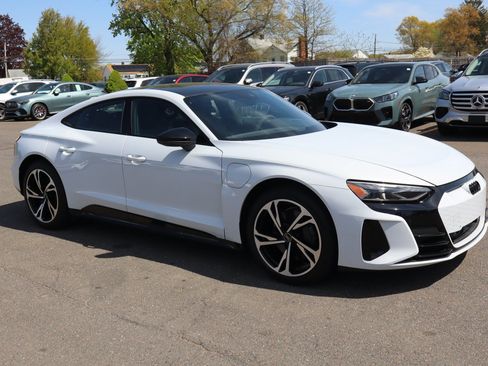 Used 2023 Audi e-tron GT Premium Plus AWD/4WD image 3
