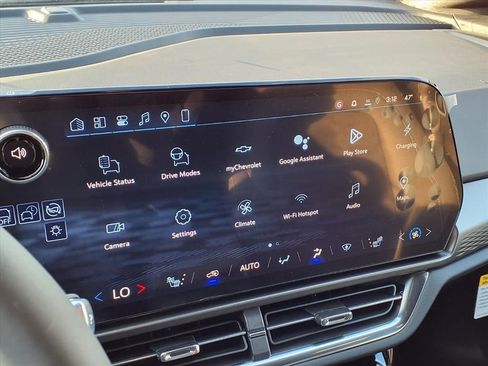 New 2026 Chevrolet Equinox EV LT image 19