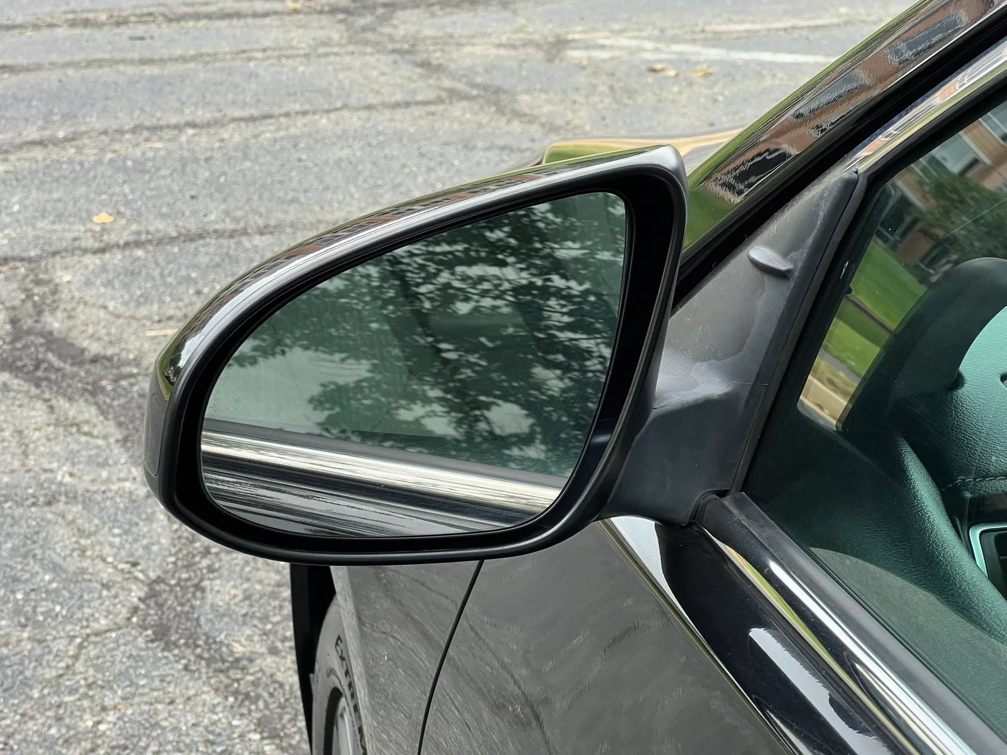 Used 2015 Toyota Camry SE FWD image 12