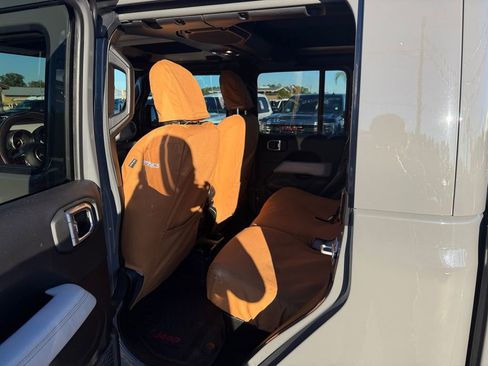 Used 2022 Jeep Gladiator Overland image 26