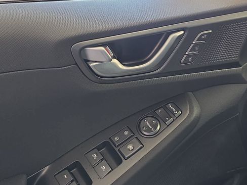 Used 2020 Hyundai Ioniq Limited FWD image 15
